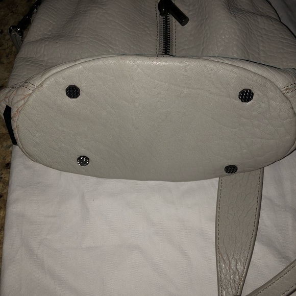 Authentic Elizabeth and James mini bucket bag - Picture 7 of 8